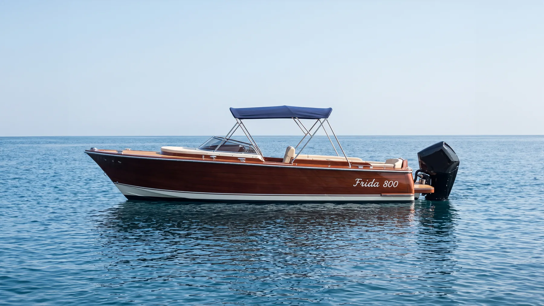 Frida 800: Eight metres of classic day boat.